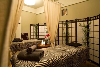 1-Hour Aroma Oil Massage plus 20-Minute Free Fish Pedi