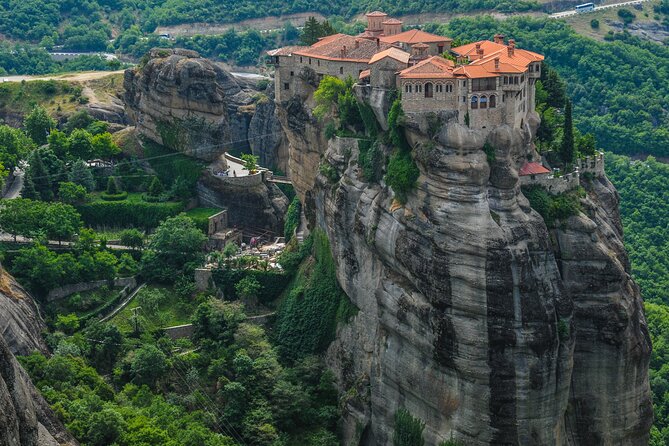2-Day Delphi and Meteora Tour from Athens - Meteora in the morning: visiting two rocktop monasteries the smart way