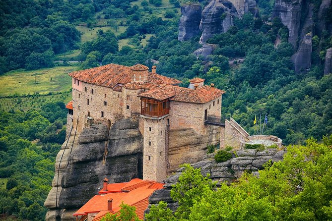 2-Day Delphi and Meteora Tour from Athens - The drive through central Greece: Lamia, Trikala, and getting out of Athens