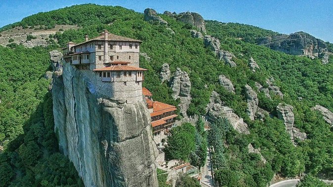 2 Day Private Tour of Meteora & Thermopylae From Athens - Getting out of Athens the easy way, with a real driver