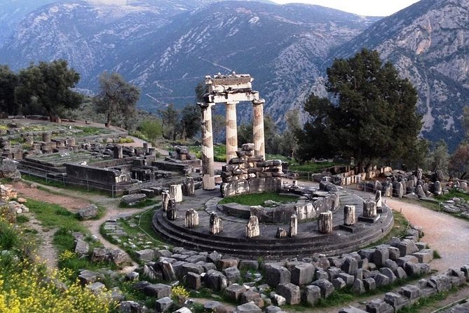 2 Day Private Tour to Amazing Delphi & Meteora - Meteora on Day 1: free leisure time plus overnight near Kalambaka or Kastraki