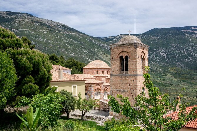 2-Day Private Tour to Delphi and Meteora from Athens - Kalambaka overnight: the practical reset before Meteora