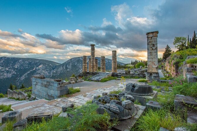 2-Day Private Tour to Delphi and Meteora from Athens - Day 1: Hosios Loukas, Arachova cheese time, and uphill Delphi