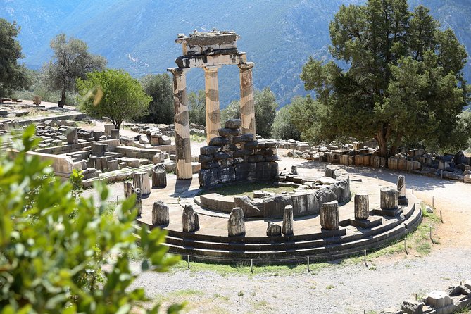 2 Days Private Tour: Delphi & Meteora - Kalambaka: your smart base for Meteora timing