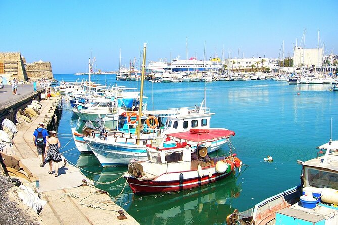 3 Day Tour Santorini, Crete to discover the Beauty of the Islands - Day 2: Ferry to Santorini, Fira Free Time, and the Palea Kameni Cruise Option