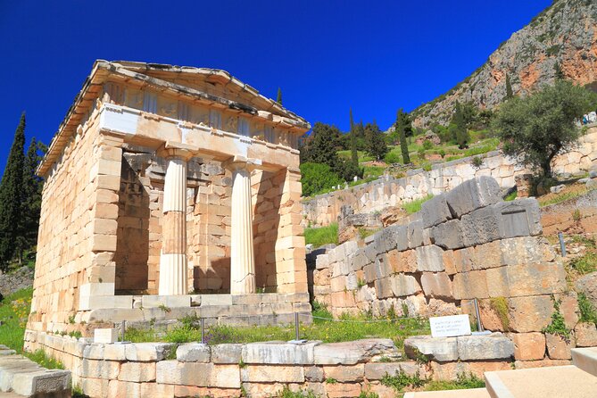 4-Day Greece Highlights Tour: Epidaurus, Mycenae, Olympia, Delphi and Meteora - Walking, stairs, and the bus reality: how to set expectations