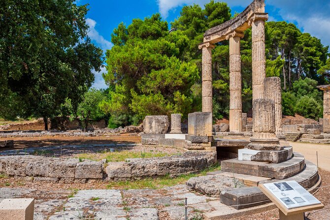4-Day Private Peloponnese, Delphi and Meteora Tour from Athens - Meteora monasteries by the rocks, plus Kalambaka and a sea-view coffee
