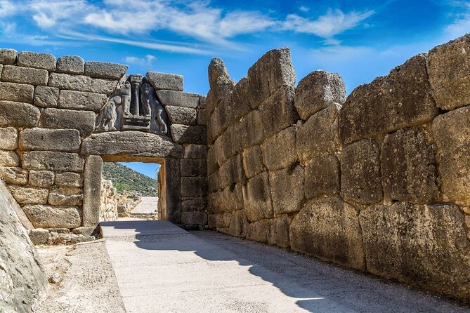 4-Day Private Peloponnese, Delphi and Meteora Tour from Athens - Should you book this Athens to Peloponnese, Delphi, and Meteora private tour?