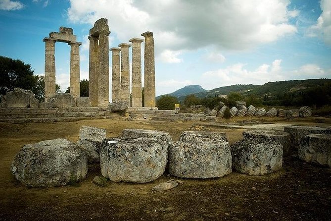 4-Days Argolis,Ancient Olympia,Delphi,Meteora private tour from Athens - Day 3: Delphi Museum, Omphalos Meaning, and Arachova Mountain Flavor