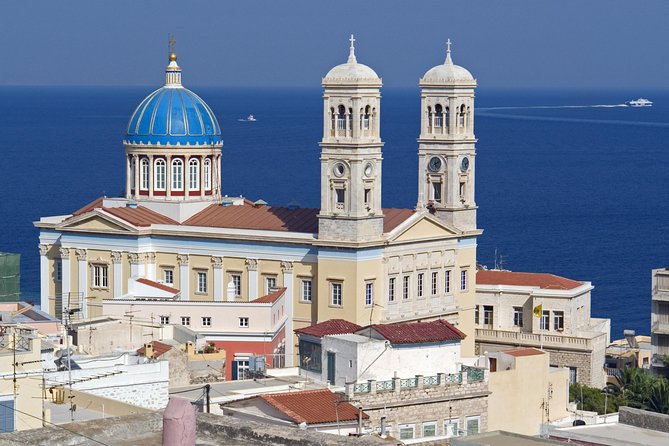 4 Nights in the Greek Islands from Athens: Santorini, Mykonos and Syros - Entering The Islands from Athens: Piraeus Basics at 7:30