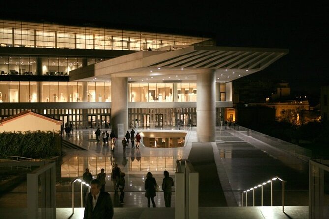 Acropolis and Acropolis Museum afternoon tour - The guide + the audio device: how the tour stays understandable