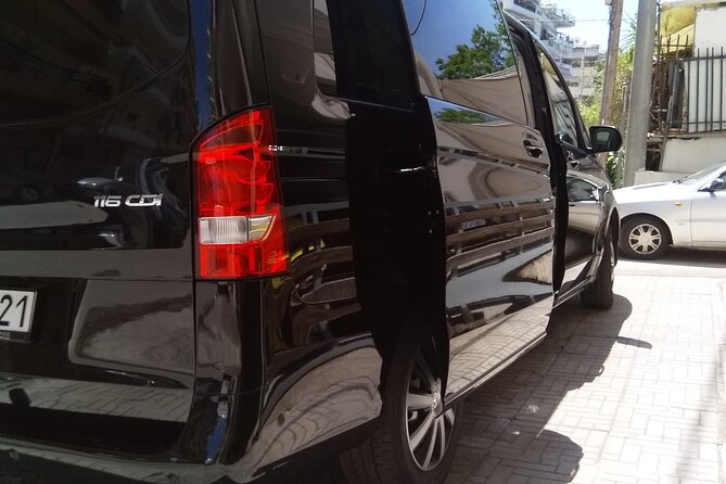 Airport Pickup Services - Timing in Athens: why strikes and events matter for airport rides