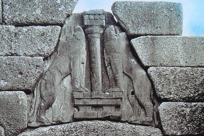 Anc. Corinth, Mycenae, Epidaurus & Nafplio Full Day Private Tour - Museum time at Corinth: 30 minutes that sharpen the ruins
