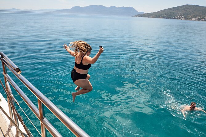 Athens 1-Day 4-Island Cruise: Agistri, Aegina, Metopi, Salamina - Salamina: a short swim with the Battle of Salamis story