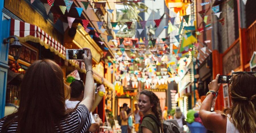 Athens: 2.5-Hour Private City Tour Off the Beaten Track - The 2.5-Hour Private Walk: What the Timing Means