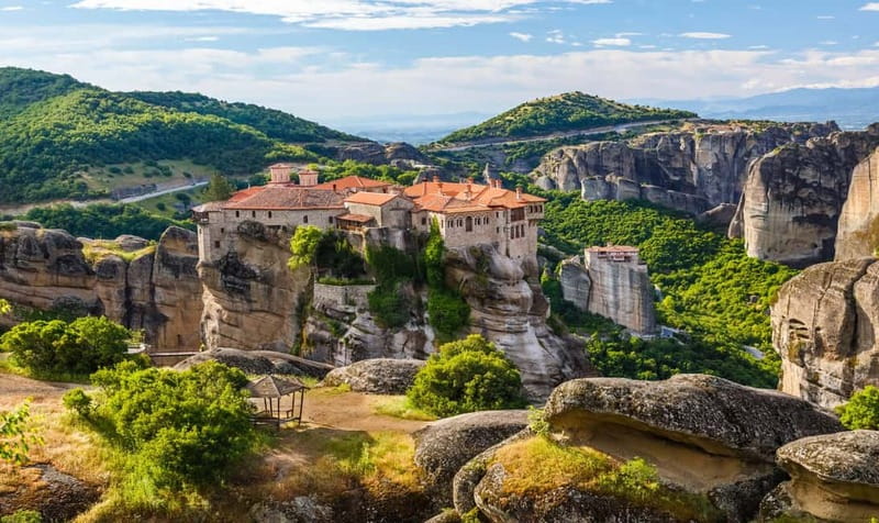 Athens: 2-Day Meteora Monasteries/Caves Tour and Hotel Stay - Who this Meteora tour fits best