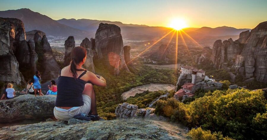 Athens: 2-Day Meteora Tour in Spanish with Guide & Hotel - The Inside Monasteries Reality Check: Fees, Cash, and Timing