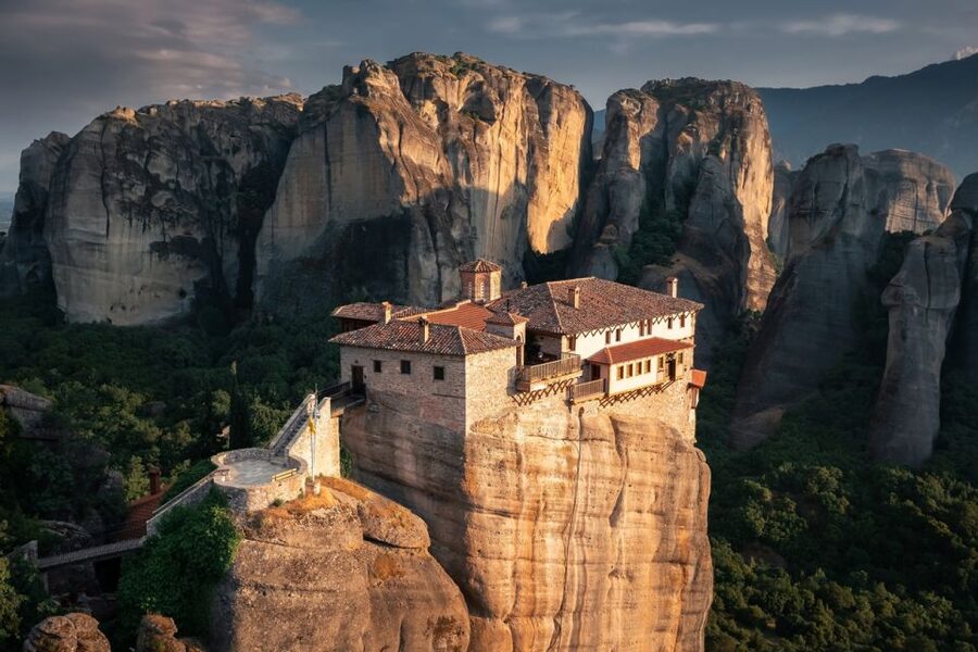 Athens: 2 Days in Meteora with 2 Guided Tours and Hotel Stay - Day 1: Clifftop monastery, Byzantine Church, and a proper Meteora sunset
