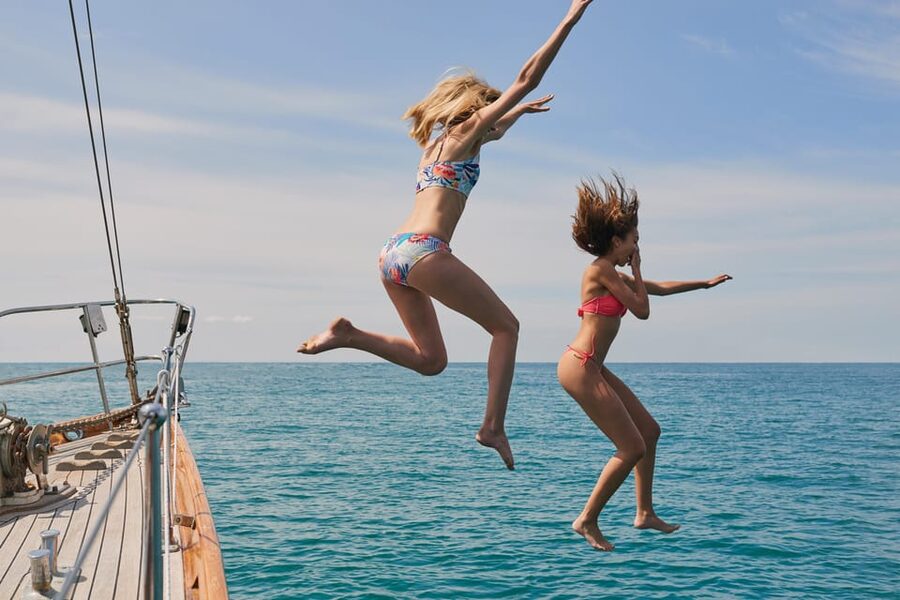 Athens: 3-Hour Sunset Cruise with Swim Stop, Snacks & Drinks - Key Things That Make This Cruise Worth Your Evening