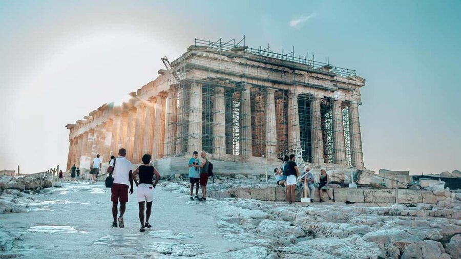 Athens: Acropolis Beat the Heat Guided Tour - When you want the Acropolis without the suffering