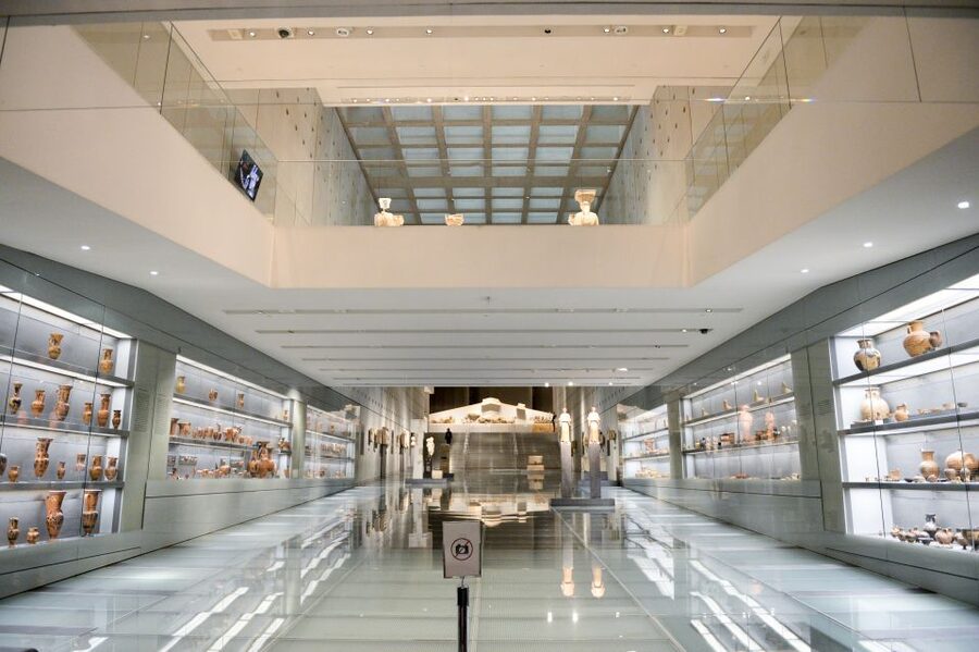 Athens: Acropolis Museum Private Guided Tour - Koures and Kores: reading faces in ancient marble