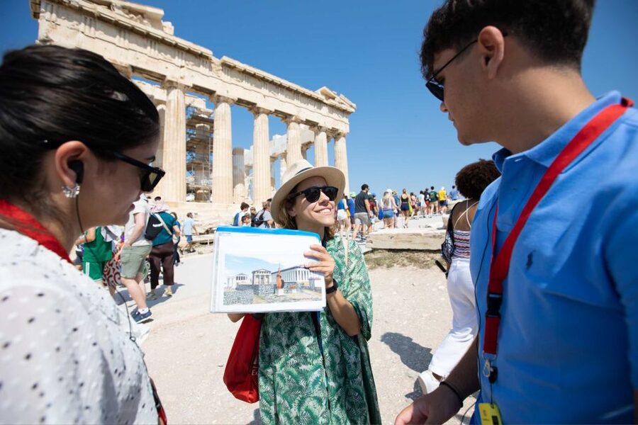 Athens: Acropolis & Parthenon Walking Tour with Expert Guide - Why the Acropolis feels doable on a 2-hour route