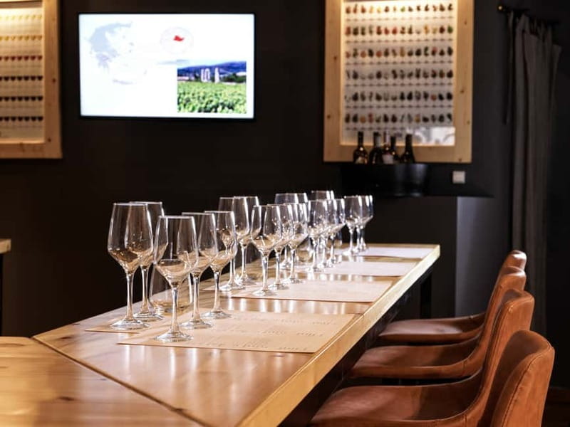 Athens: Acropolis Wine Tasting with Cheese and Olives - Price and Value: What $44 Buys You in Athens