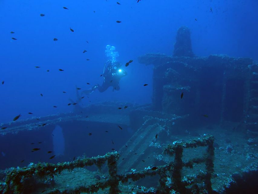 Athens: Adventure Dives in Nea Makri for Certified Divers - Safety briefing, gear, and the instructor attention you’ll actually feel