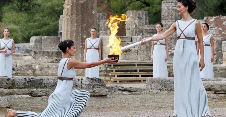 Athens: Ancient Olympia Day Trip with Corinth Canal - How the guide keeps the sites connected