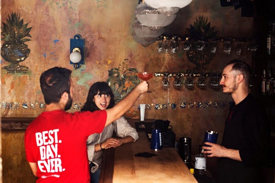 Athens at Twilight Night Tour with Drinks and Meze Dishes - Who should book this Athens twilight night tour