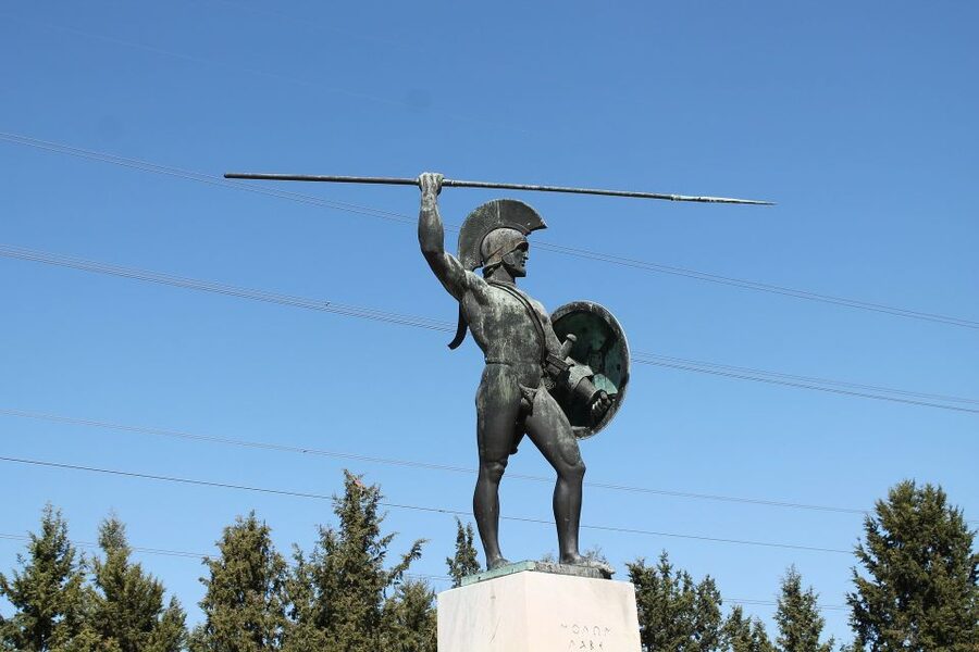 Athens Battlefield Adventure: Marathon, Thermopylae, Plataea - Thermopylae’s narrow pass, the Leonidas Monument, and the hot springs