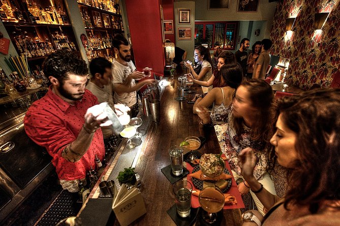 Athens by Night: Small Group Sightseeing with Drinks and Food Tasting - Entering Athens by Night at 7:30 pm, the easiest time to do it