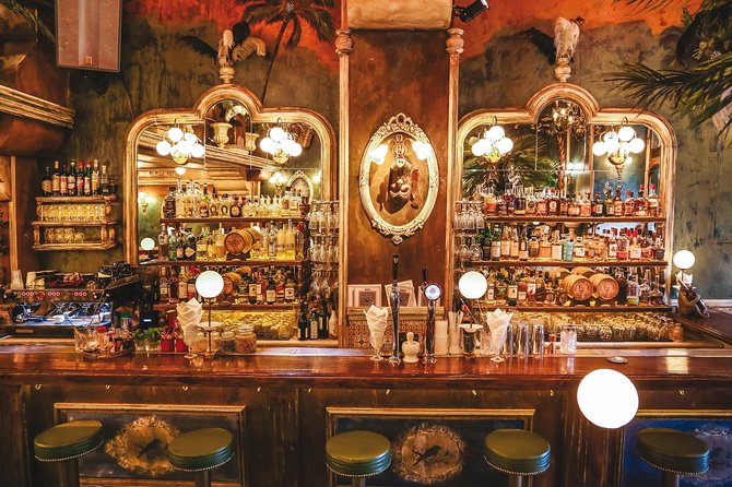 Athens by Night: Small Group Sightseeing with Drinks and Food Tasting - Stop 4: Plaka and Anafiotika, the Acropolis-side postcard vibe after dark