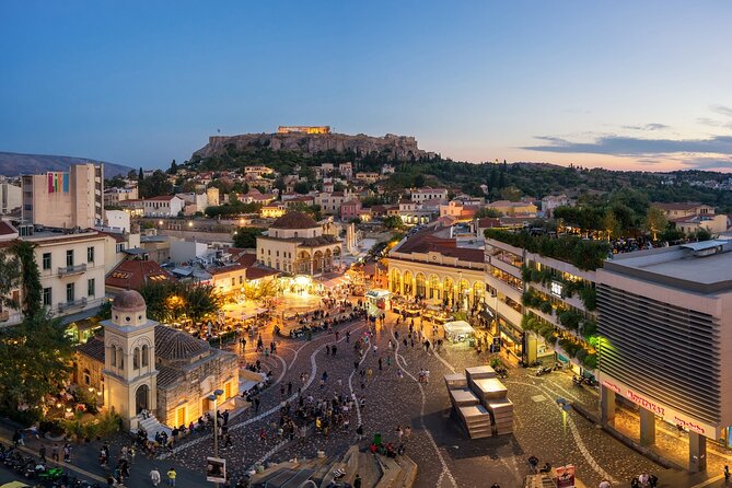 Athens by Night: Walking Tour - Stop 1: Syntagma Square at 8:00 pm, and the guard-culture moment