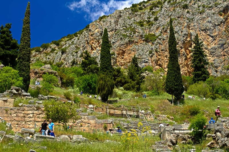 Athens: Delphi Day Tour with Museum & Arachova Village Visit - Arachova Village on Mount Parnassus: a calm mountain pause