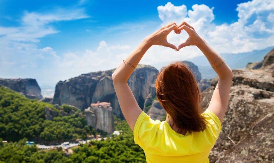 Athens: Full-Day Meteora Tour with Local Guide & Greek Lunch - Greek lunch in Kalambaka: what’s included, and when it is worth it