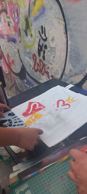 Athens: Graffiti Workshop and Tote Bag Painting Experience - Key things to know before you go