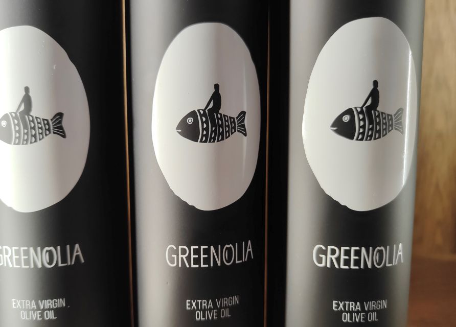 Athens: Greek Wine & Olive Oil Tasting at Brettos Plaka - Entering Brettos Plaka: the bar, the cellar room, the start