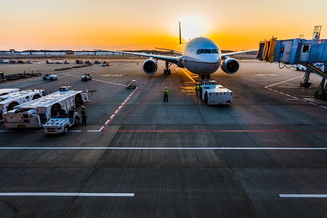 Athens Hotels To Athens AirPort Private Luxury Transfer Service - English-Speaking Drivers Who Know the Flow Into the Airport
