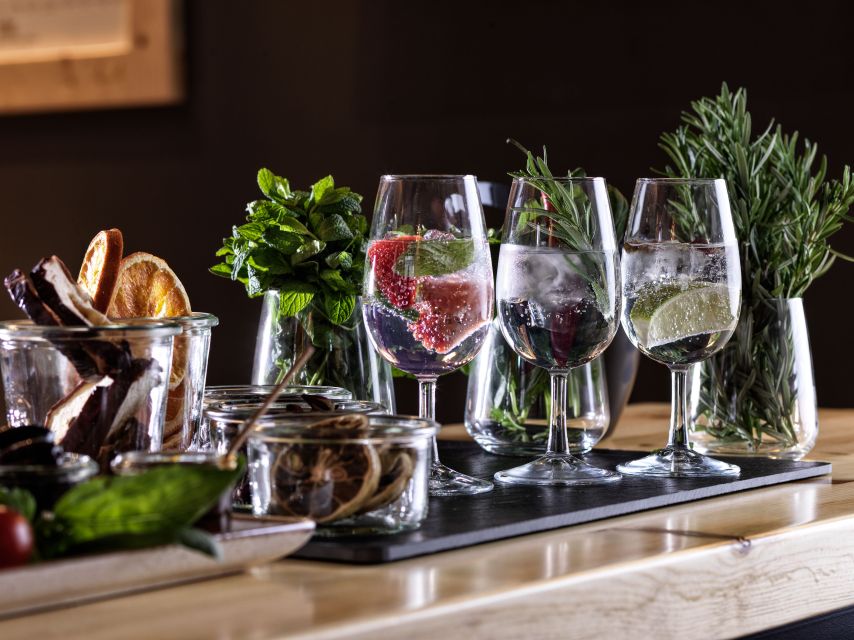 Athens: Mediterranean Gin Tasting Experience - The heart of the night: your customized 3-gin tasting flight