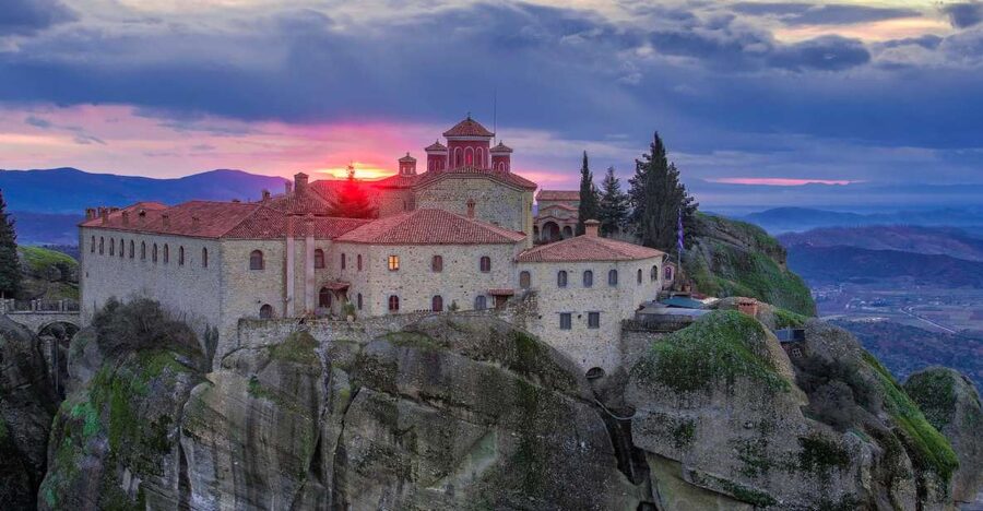 Athens: Meteora 2-Day Trip with Hotel, Sunset & Morning tour - Why a 2-day Meteora plan works better than a rushed day