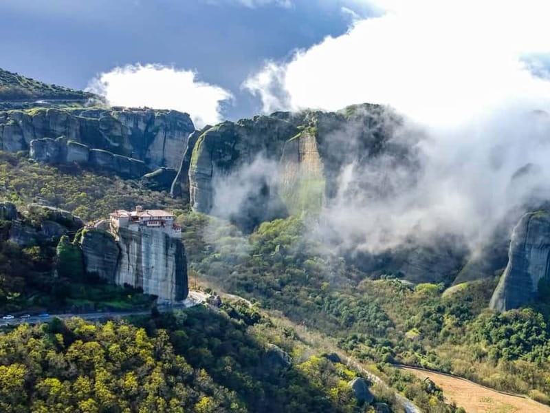 Athens: Meteora Day Trip in Spanish with Live Guide & Lunch - Entering three monasteries: clothing rules that can save your day