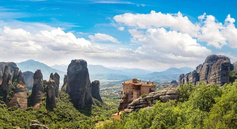 Athens: Meteora Day Trip in Spanish with Live Guide & Lunch - Meteora sunset from November to March, and how to time your photos