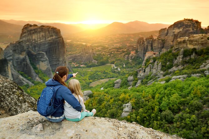 Athens: Meteora Monasteries, Caves & Coastal Stopovers with Lunch - Kamena Vourla seaside stopovers: brunch and sunset without extra planning