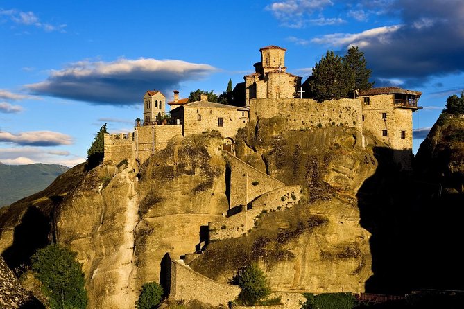 Athens: Meteora Monasteries, Hermit Caves Tour with Pickup - Saint Stephen, Saint Nicholas of Anapafsas, Roussanou, and Agia Triada Steps
