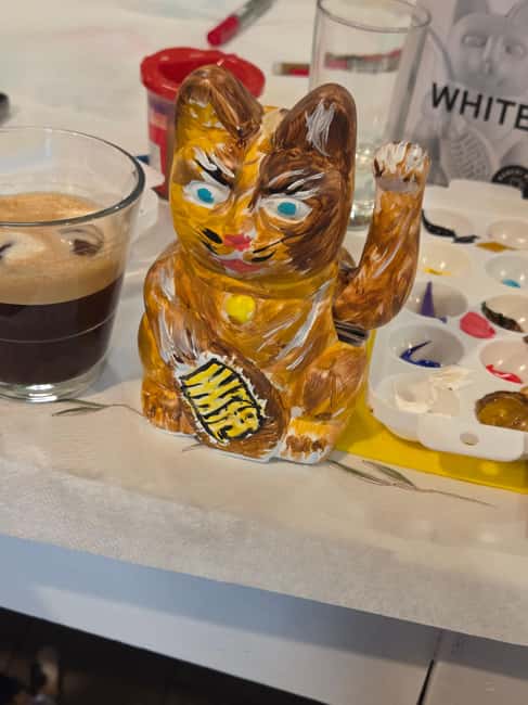 Athens: Paint Your Own Maneki Neko at Cat Cafe - Finding Your Rhythm: The Cat Cafe Setup and First Impressions