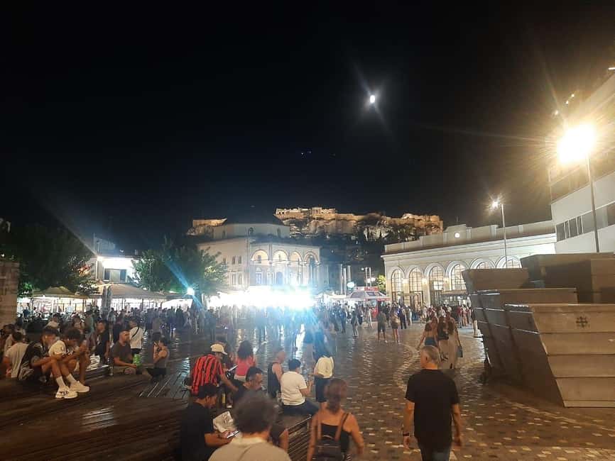 Athens panoramic tour by night with open double decker bus - Your 90 minutes: what you see from central Athens to the Acropolis