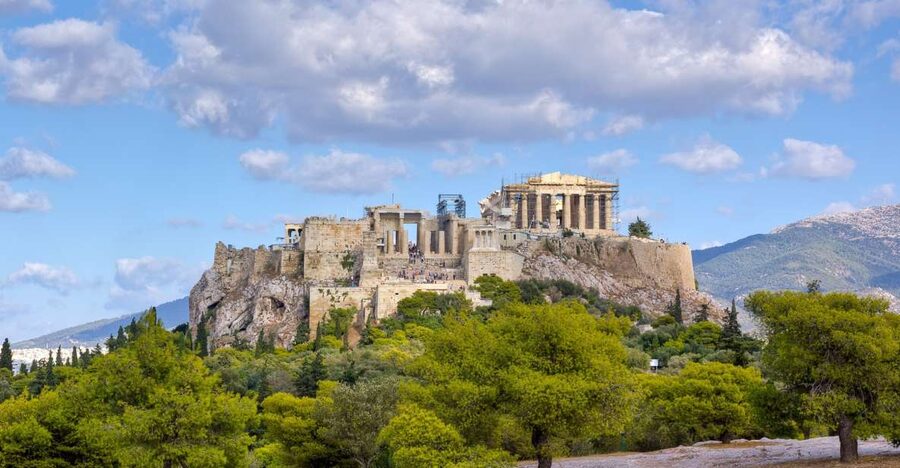 Athens: Plaka to Acropolis Smartphone Audio Tour - Anafiotika: the white houses and cobbled paths that feel like a side quest