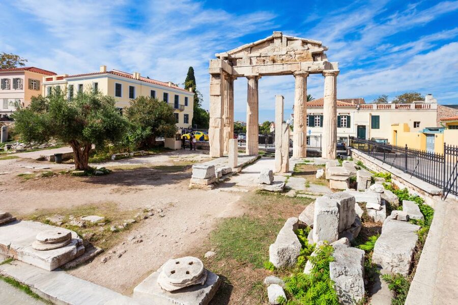 Athens: Plaka to Acropolis Smartphone Audio Tour - Up to the Acropolis: architecture plus mythology, explained step by step