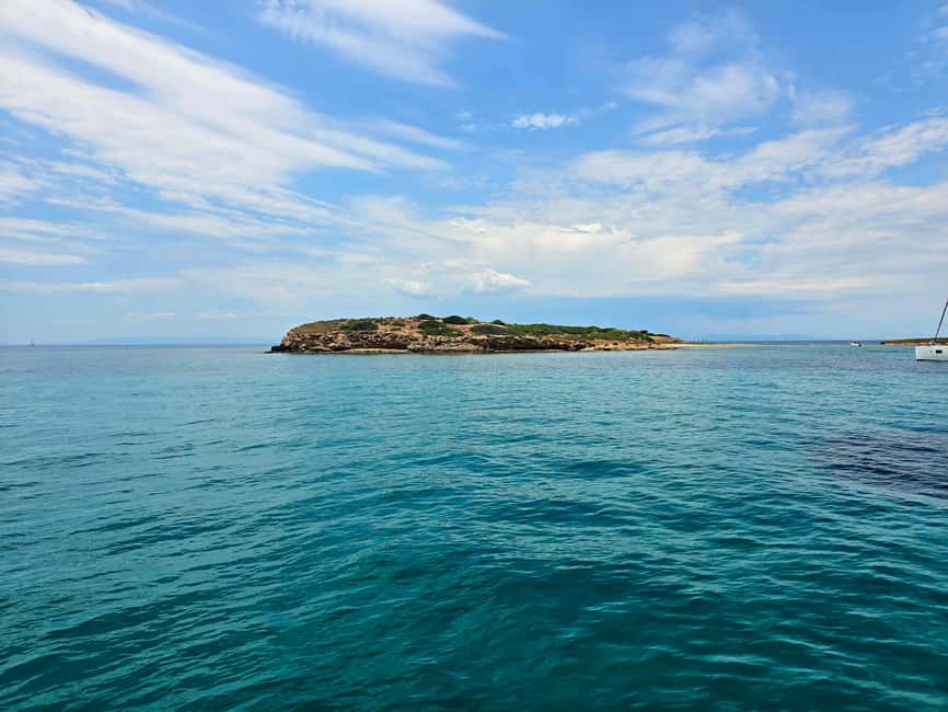 Athens: Private Catamaran Cruise w/ BBQ, Open Bar & Transfer - Why this private catamaran day feels different in Athens